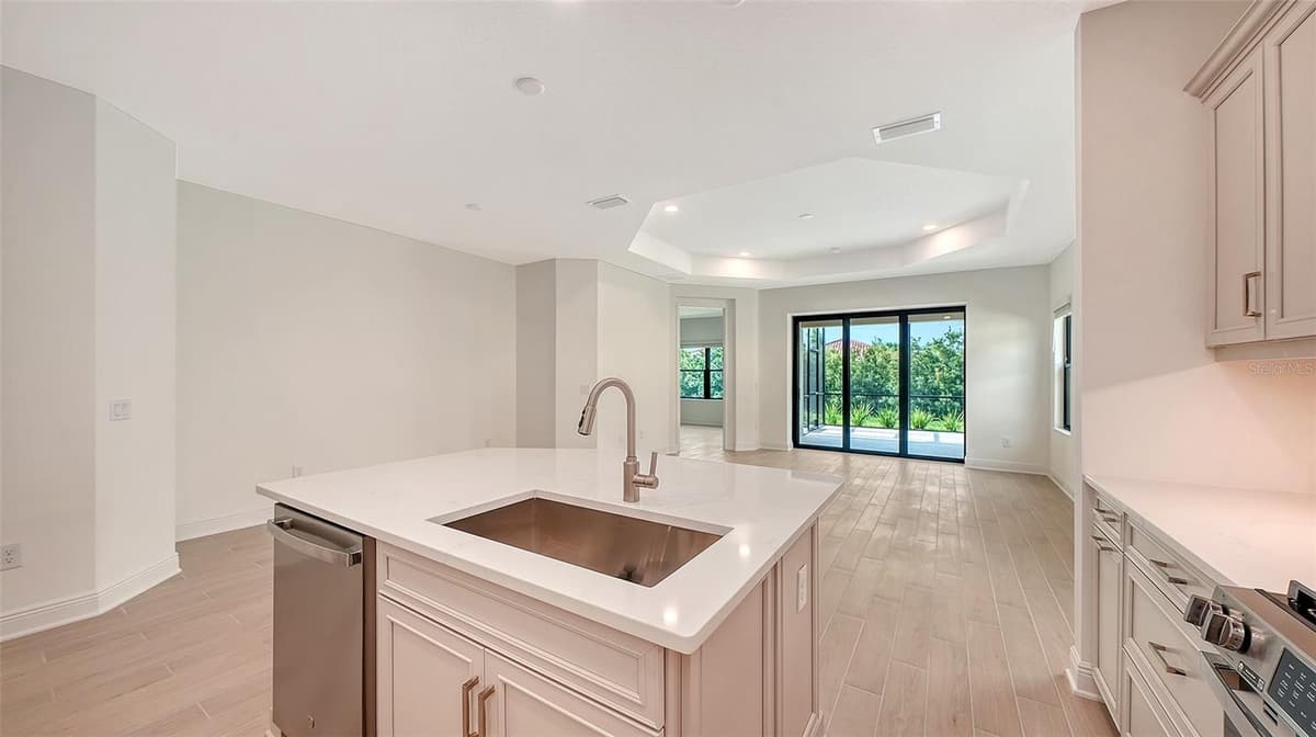 280 ALTAMURA CIRCLE — photo 11 of 40