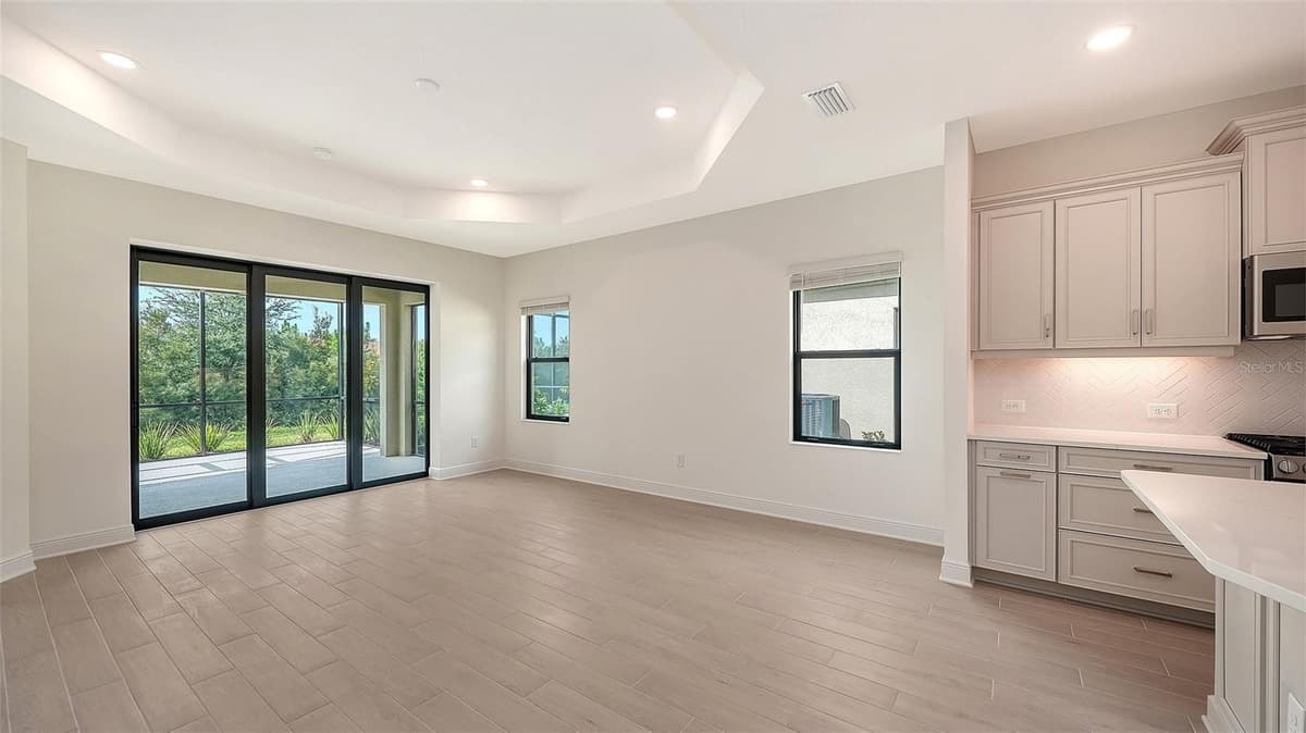 280 ALTAMURA CIRCLE — photo 13 of 40