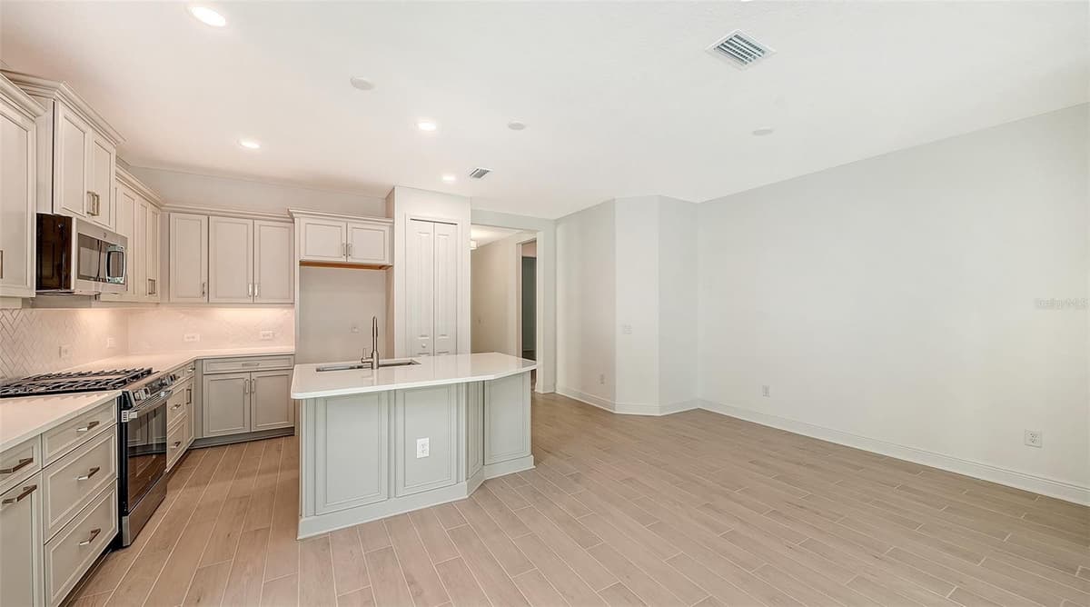 280 ALTAMURA CIRCLE — photo 18 of 40