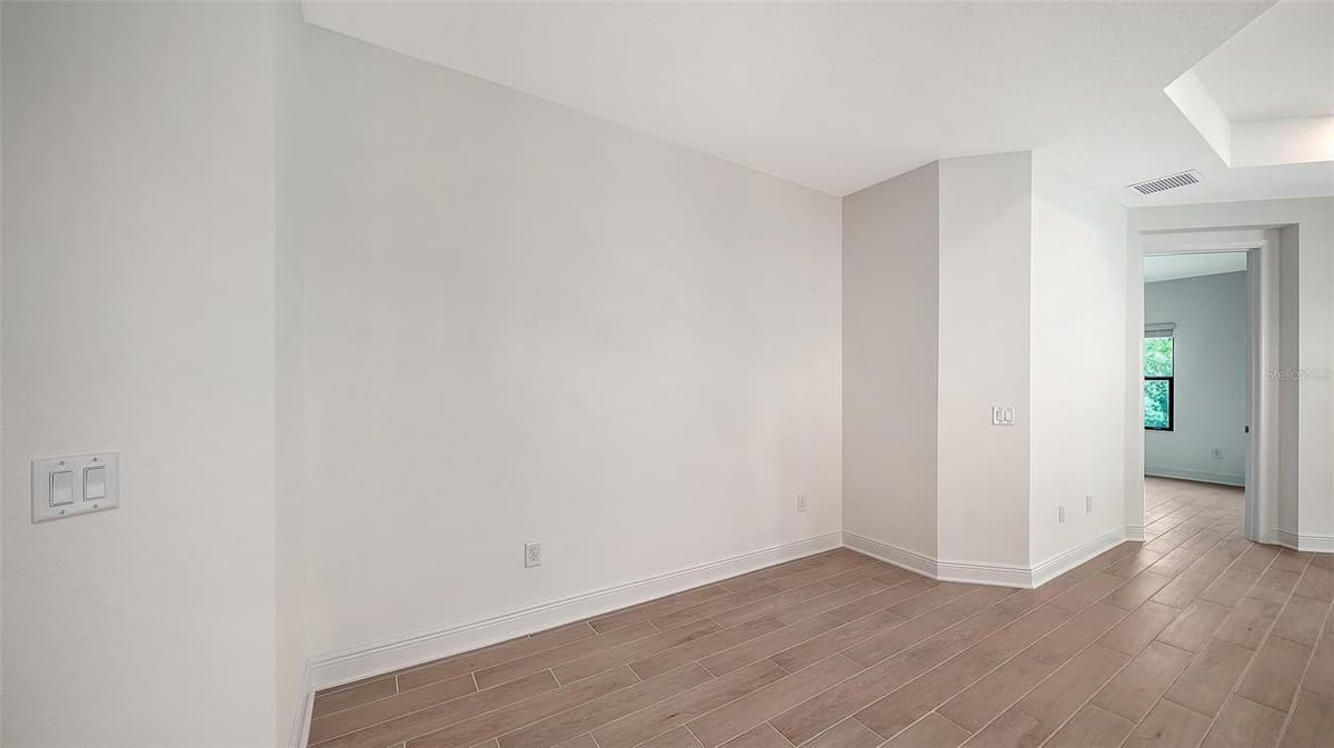 280 ALTAMURA CIRCLE — photo 12 of 40