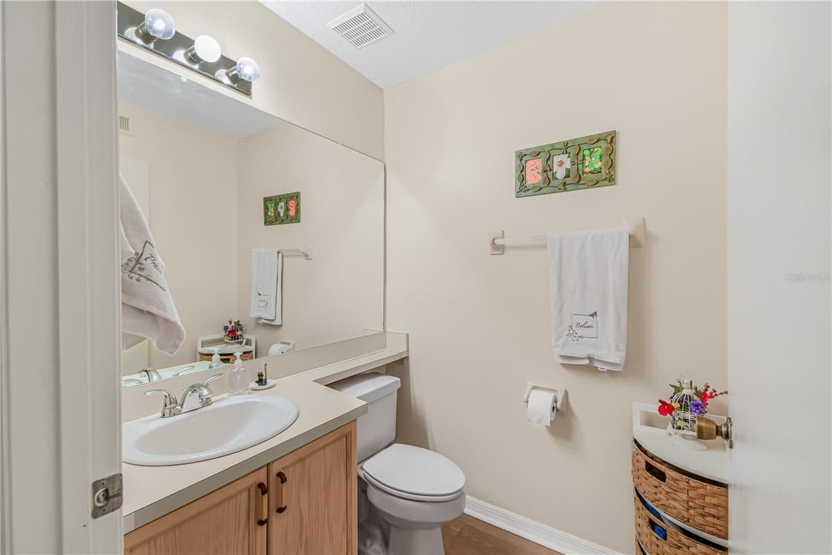 2586 PINE COVE LANE — photo 10 of 51