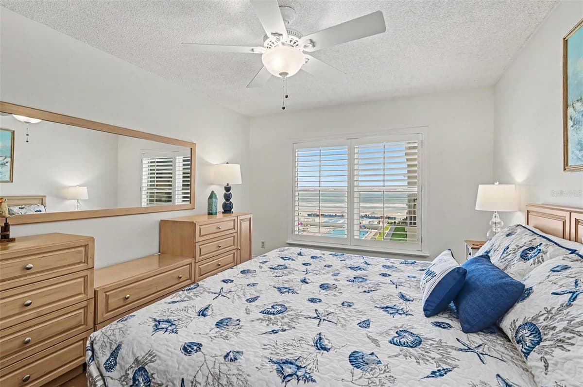 4153 ATLANTIC AVENUE — photo 12 of 29