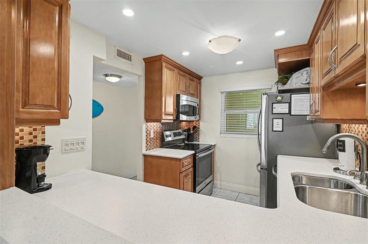 4153 ATLANTIC AVENUE — photo 9 of 29