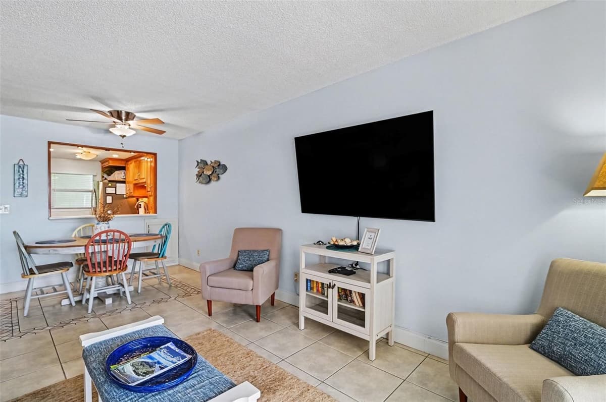 4153 ATLANTIC AVENUE — photo 6 of 29