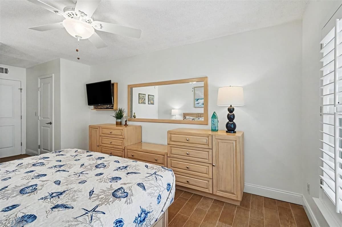 4153 ATLANTIC AVENUE — photo 14 of 29