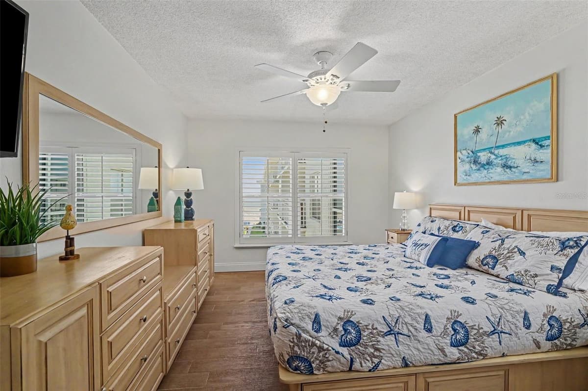 4153 ATLANTIC AVENUE — photo 11 of 29