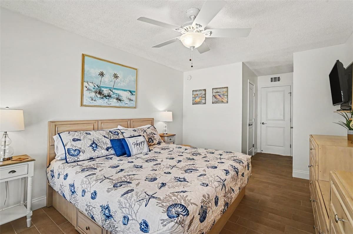 4153 ATLANTIC AVENUE — photo 13 of 29