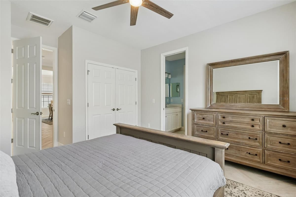 9085 SPRUCE CREEK CIRCLE — photo 16 of 69