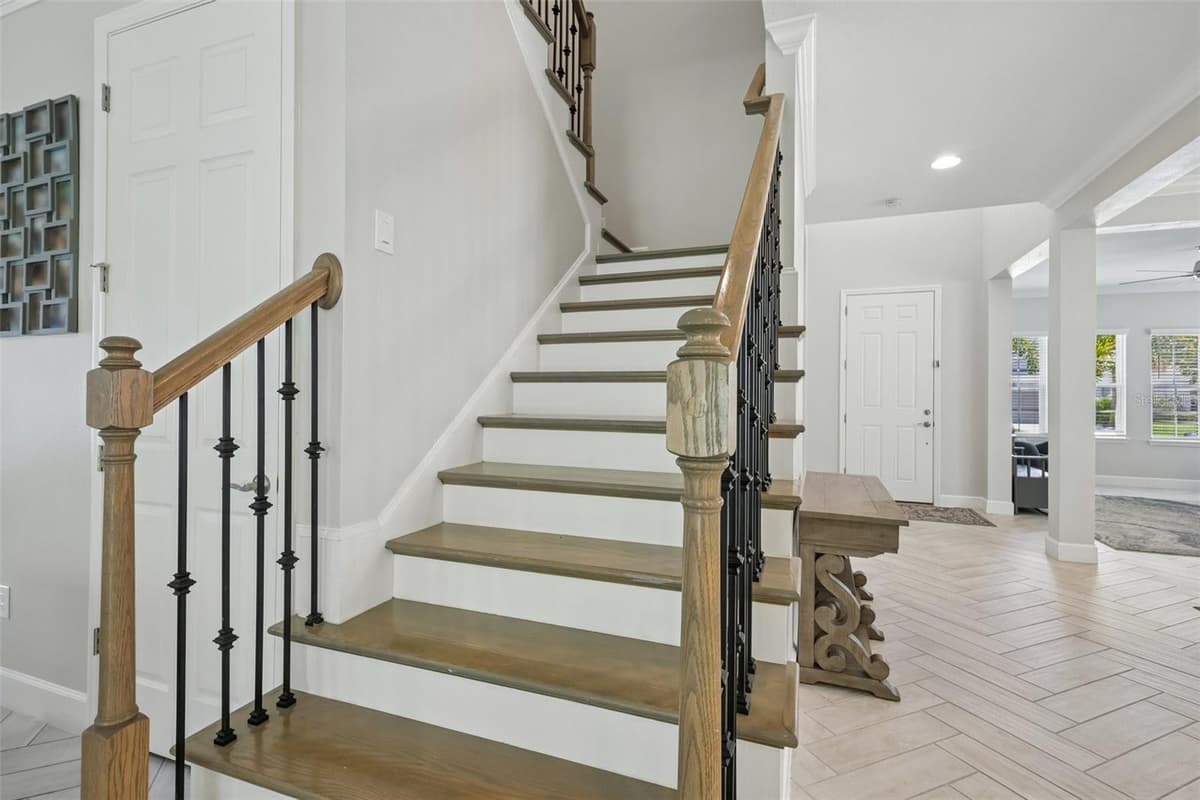 9085 SPRUCE CREEK CIRCLE — photo 21 of 69