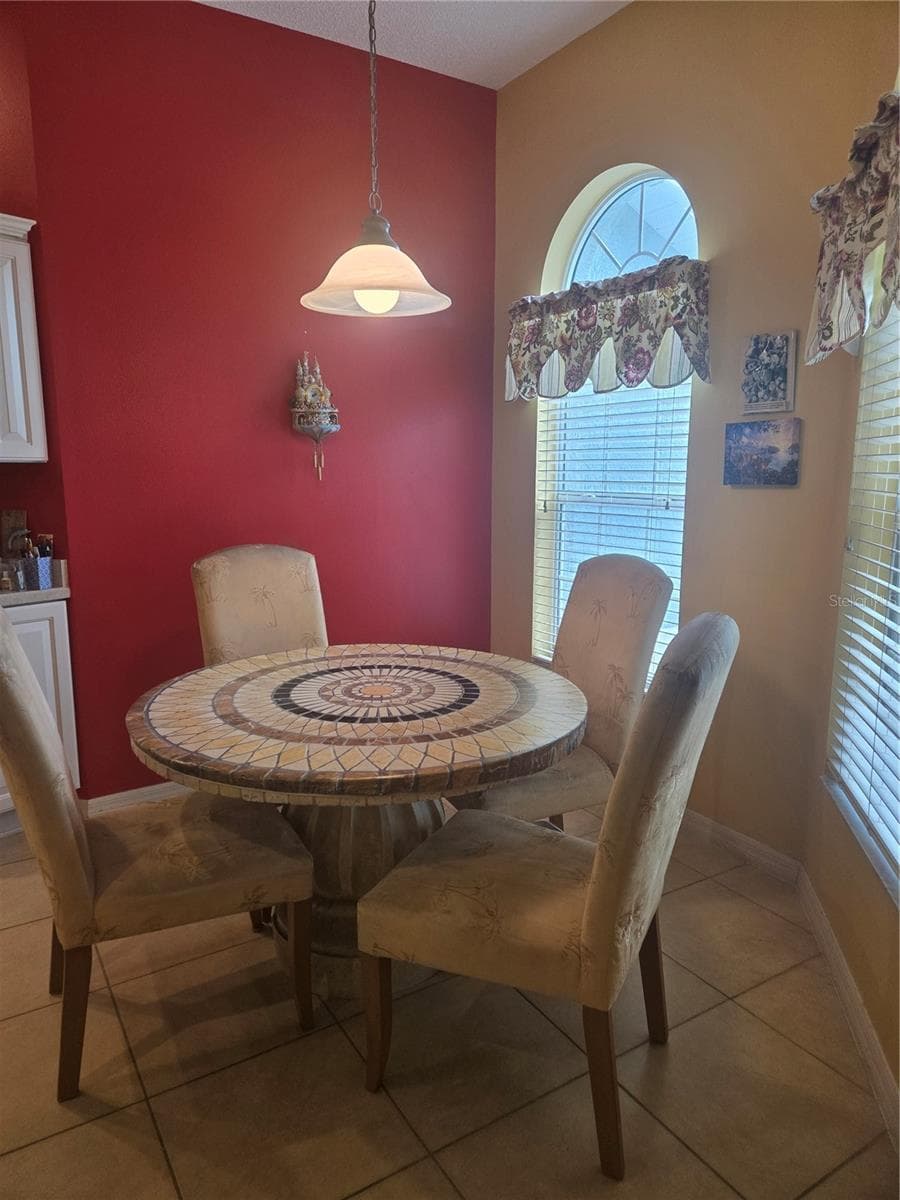 1569 ANDREWS AVENUE — photo 7 of 13