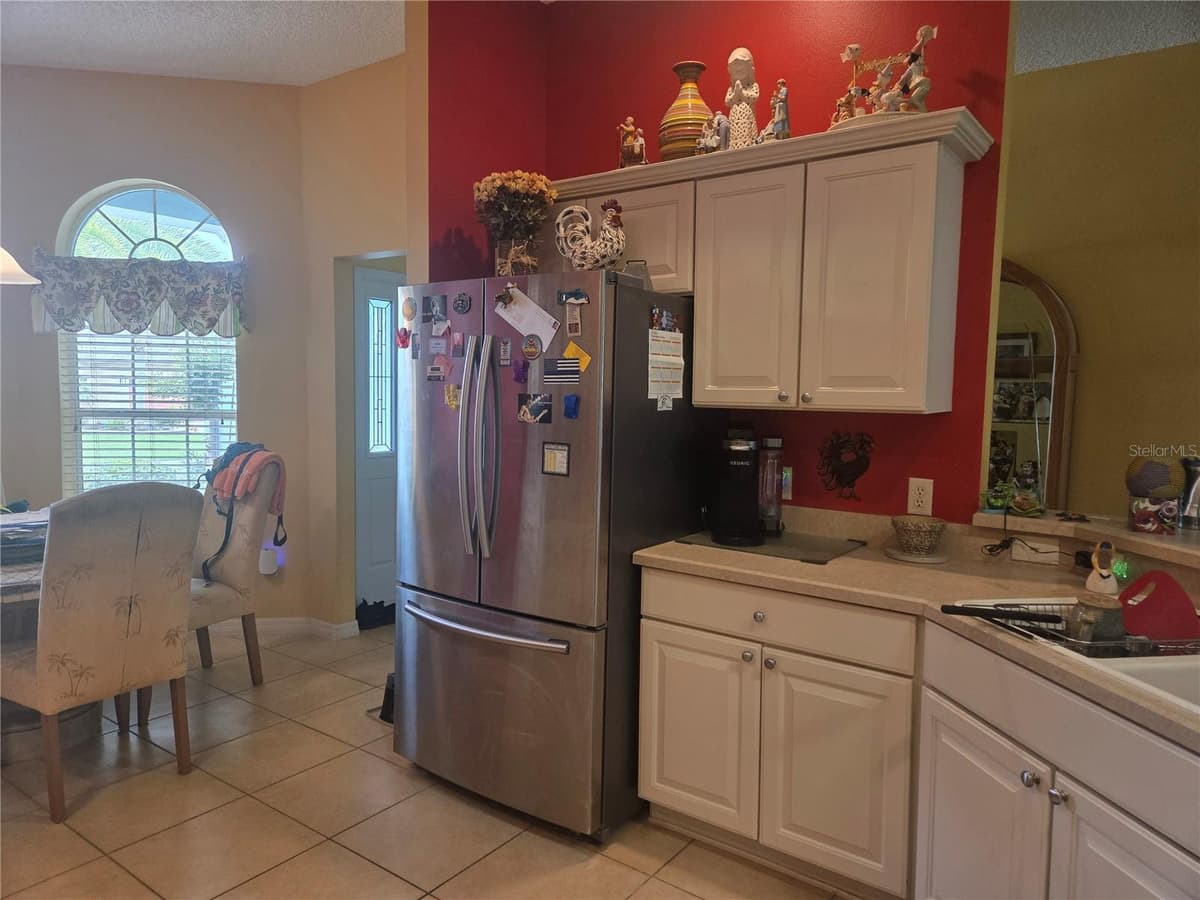 1569 ANDREWS AVENUE — photo 9 of 13
