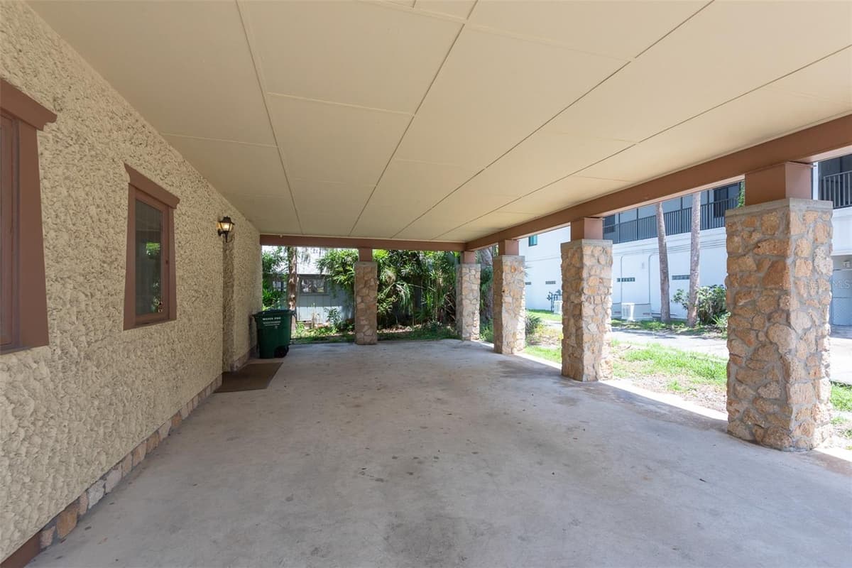 205 MAGNOLIA STREET — photo 3 of 58