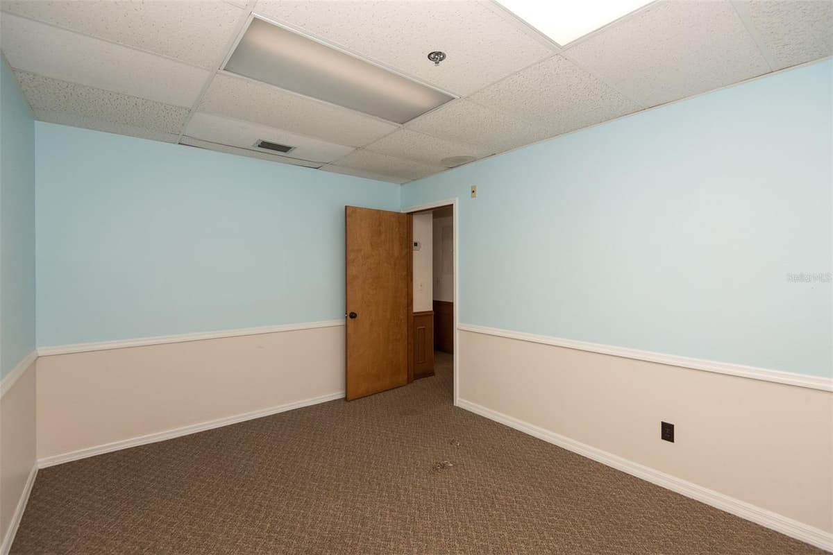 205 MAGNOLIA STREET — photo 31 of 58