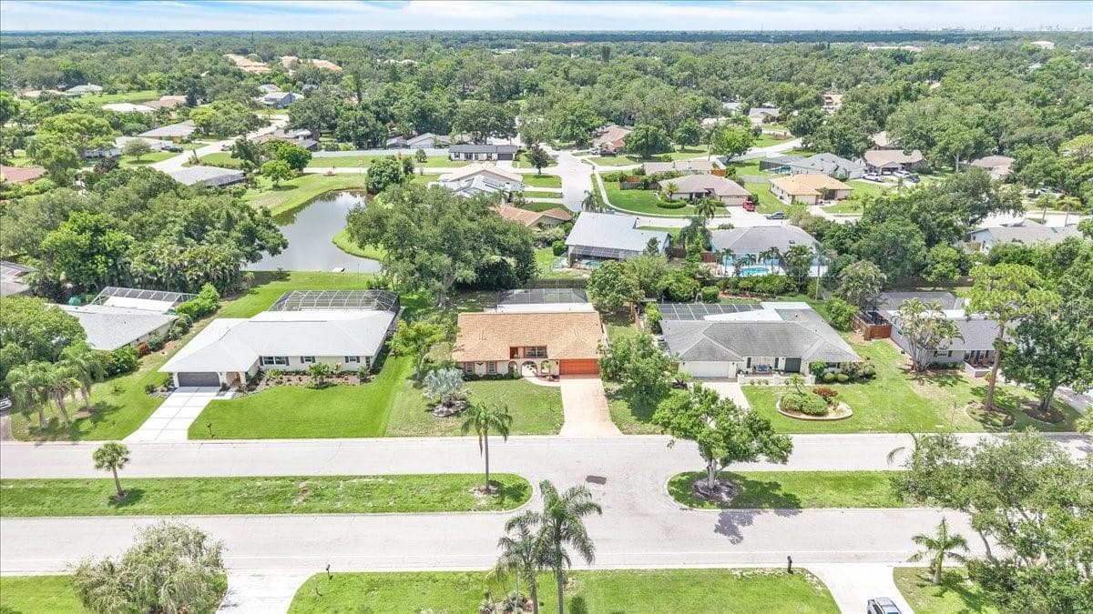 5012 PALM AIRE DRIVE — photo 39 of 50