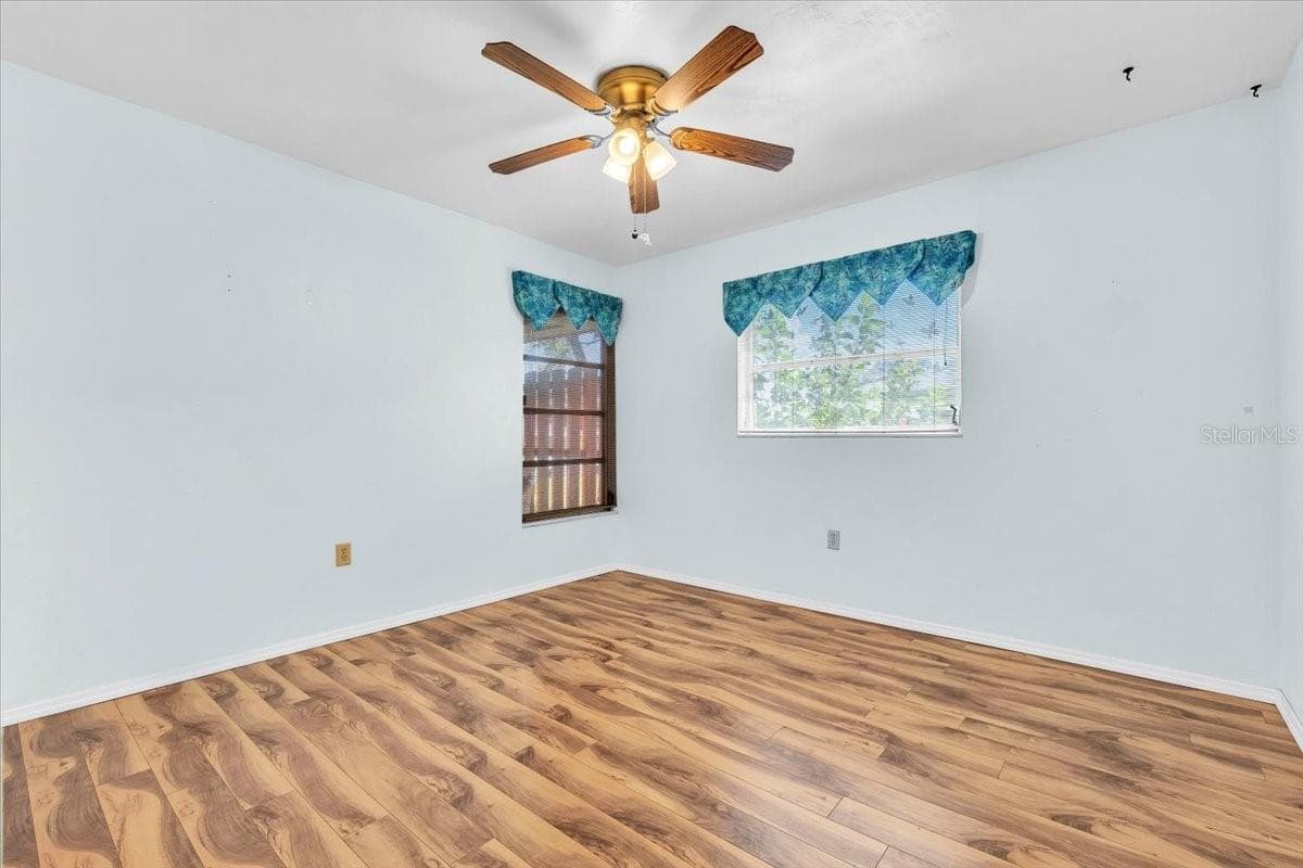 5012 PALM AIRE DRIVE — photo 24 of 50