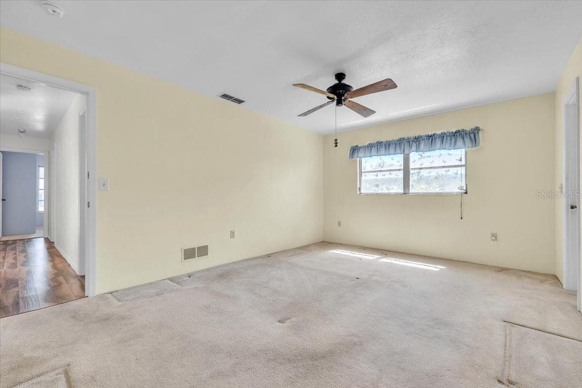 5012 PALM AIRE DRIVE — photo 18 of 50