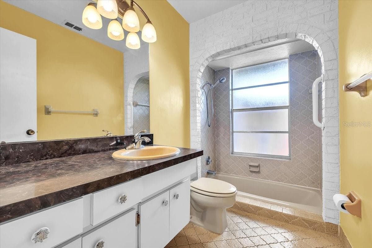 5012 PALM AIRE DRIVE — photo 26 of 50