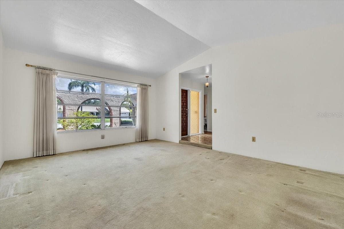 5012 PALM AIRE DRIVE — photo 16 of 50