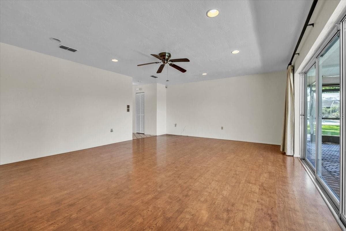 5012 PALM AIRE DRIVE — photo 6 of 50