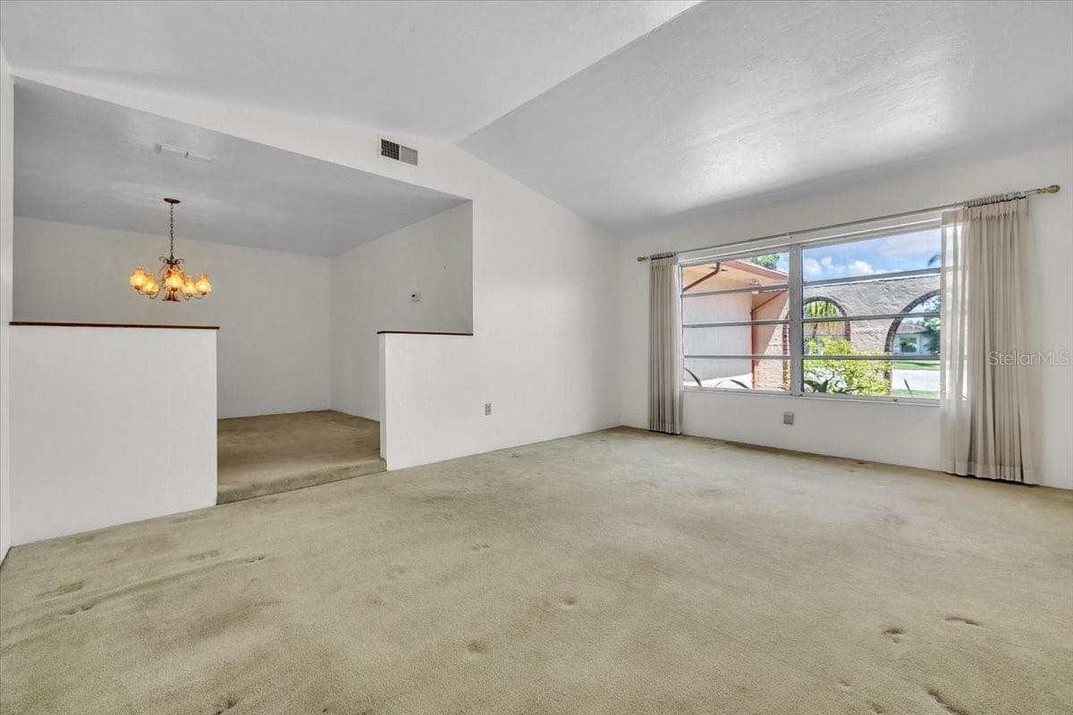 5012 PALM AIRE DRIVE — photo 17 of 50