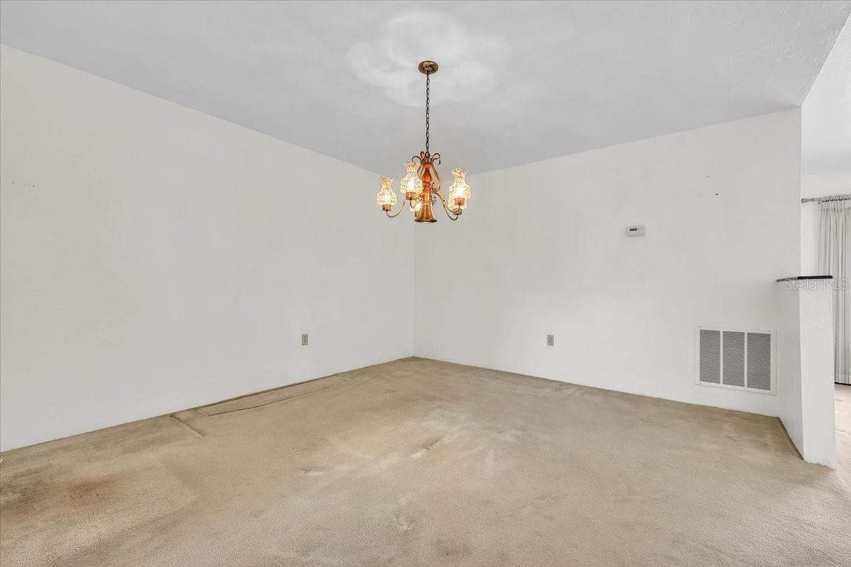 5012 PALM AIRE DRIVE — photo 14 of 50
