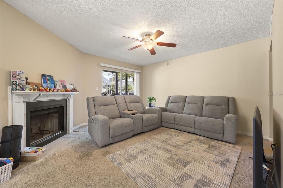 3729 LAKE ORLANDO PARKWAY — photo 3 of 18