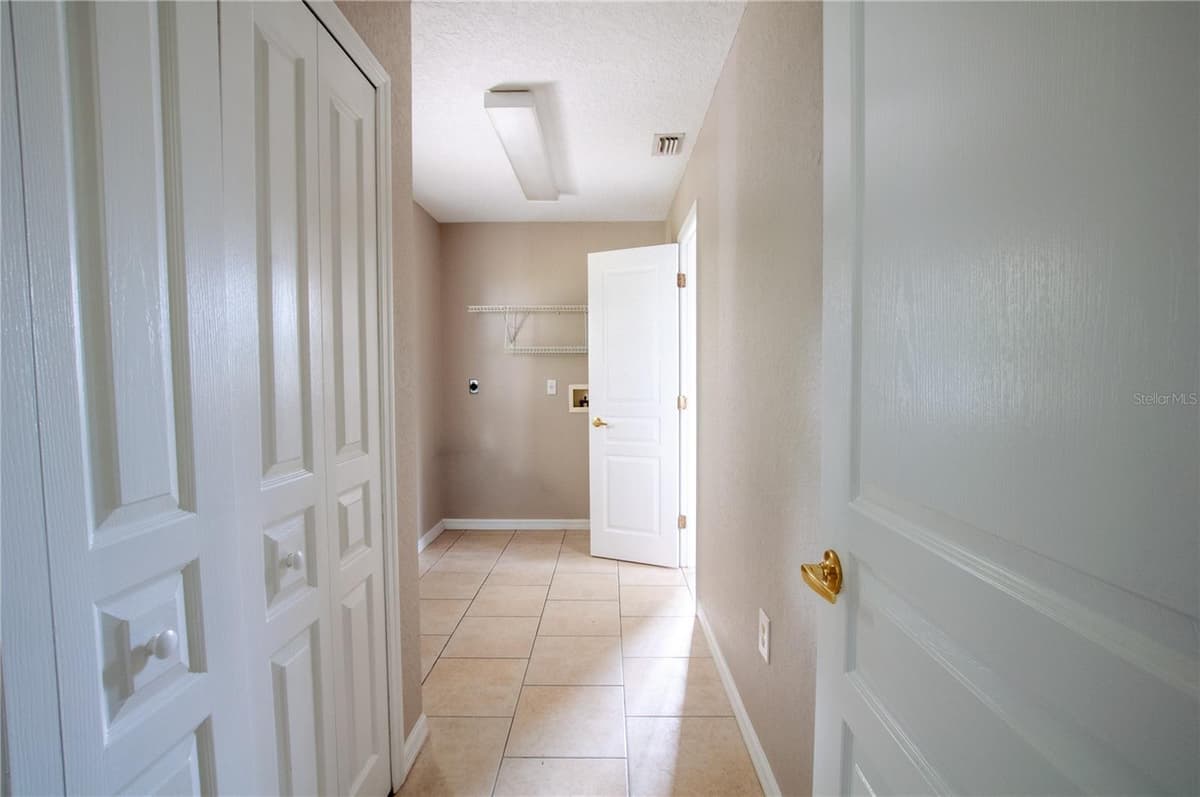 1204 GIBSON STREET — photo 9 of 26