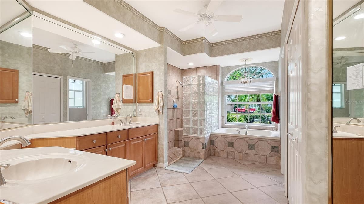 6521 SUNDEW COURT — photo 23 of 56