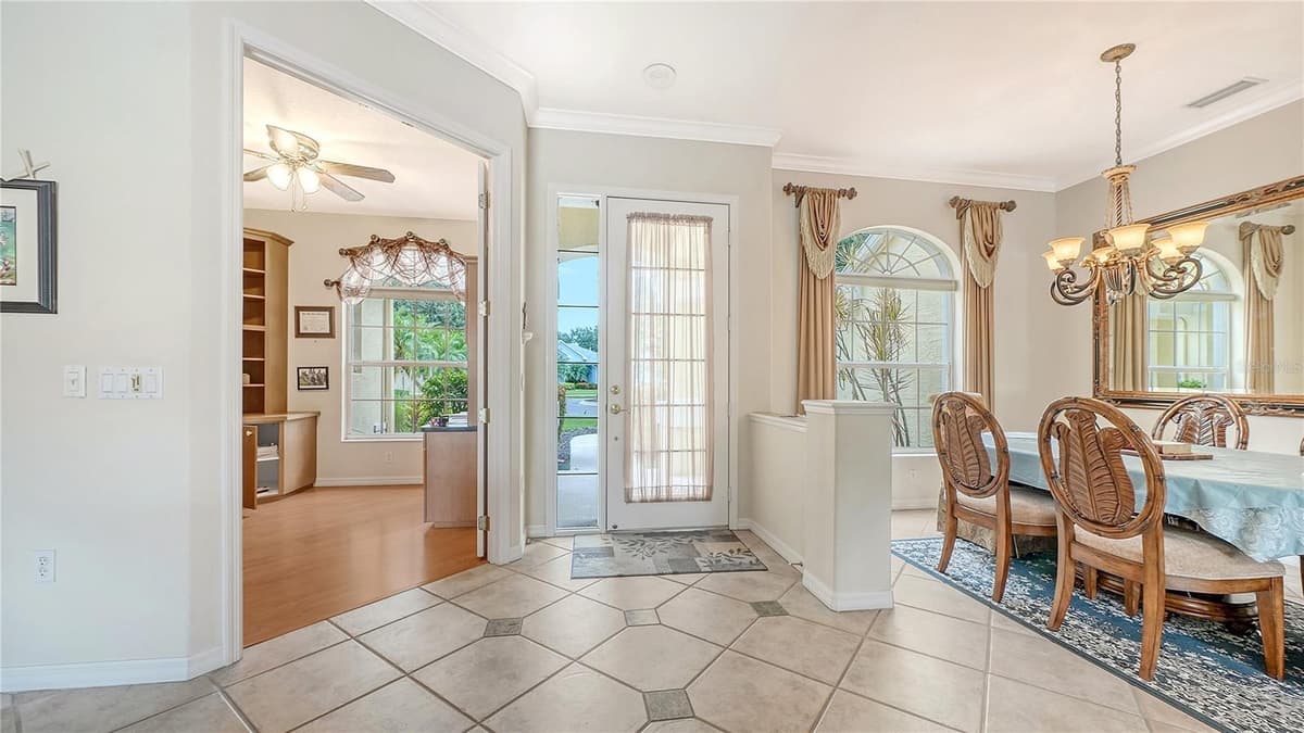 6521 SUNDEW COURT — photo 5 of 56