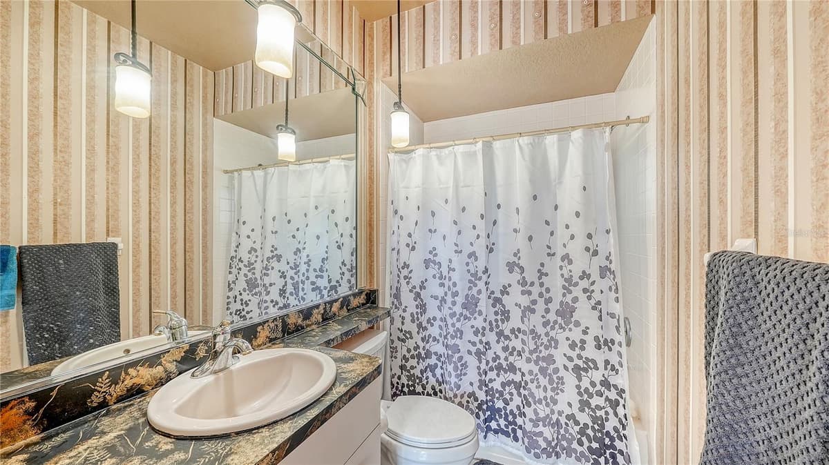 6521 SUNDEW COURT — photo 31 of 56