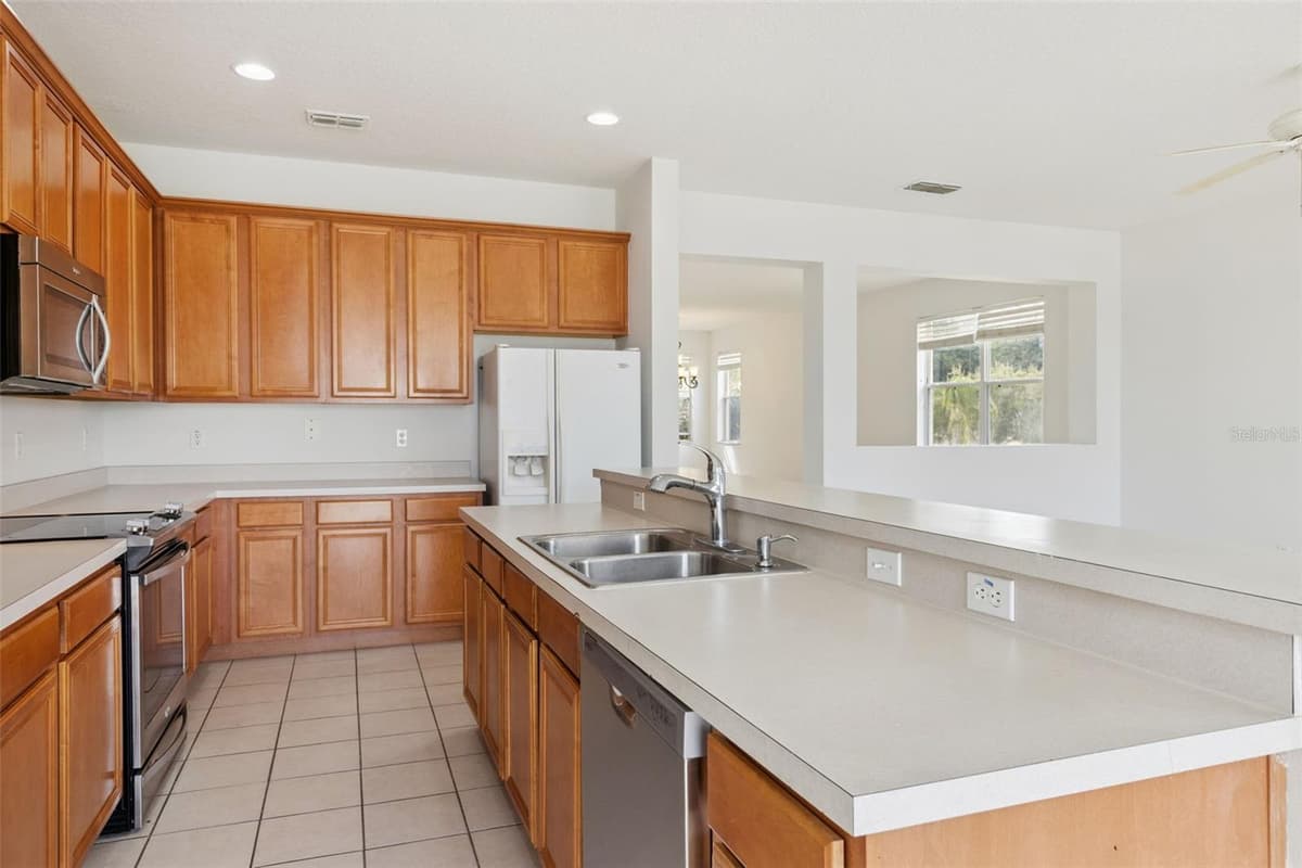 780 LAKEVIEW POINTE DRIVE — photo 12 of 30