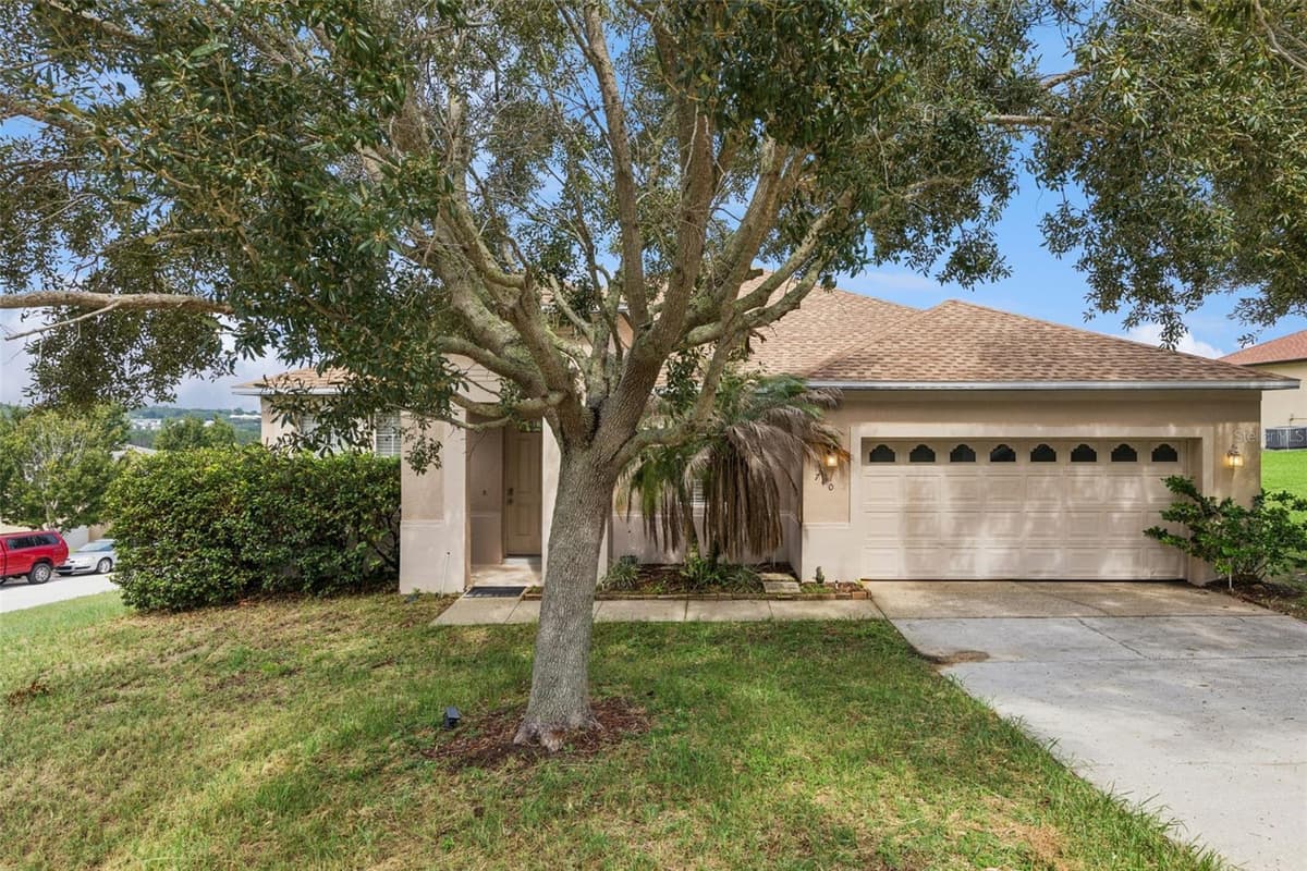 780 LAKEVIEW POINTE DRIVE — photo 1 of 30