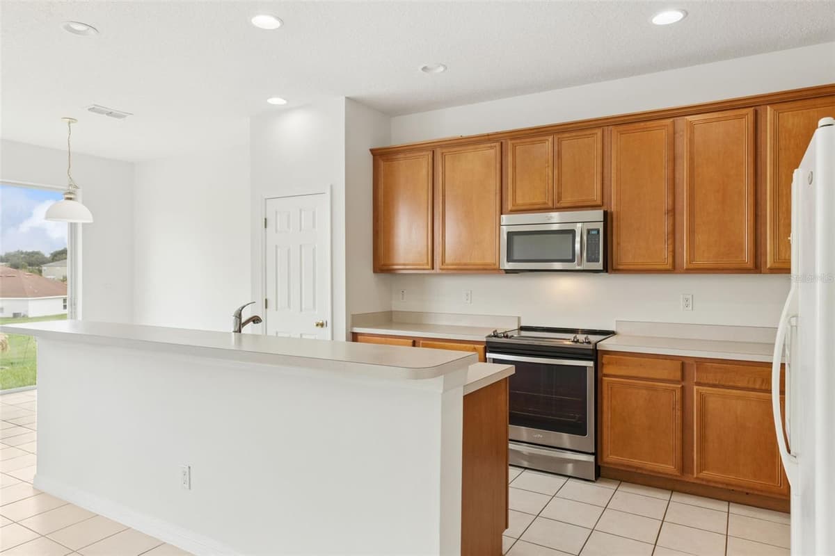 780 LAKEVIEW POINTE DRIVE — photo 9 of 30
