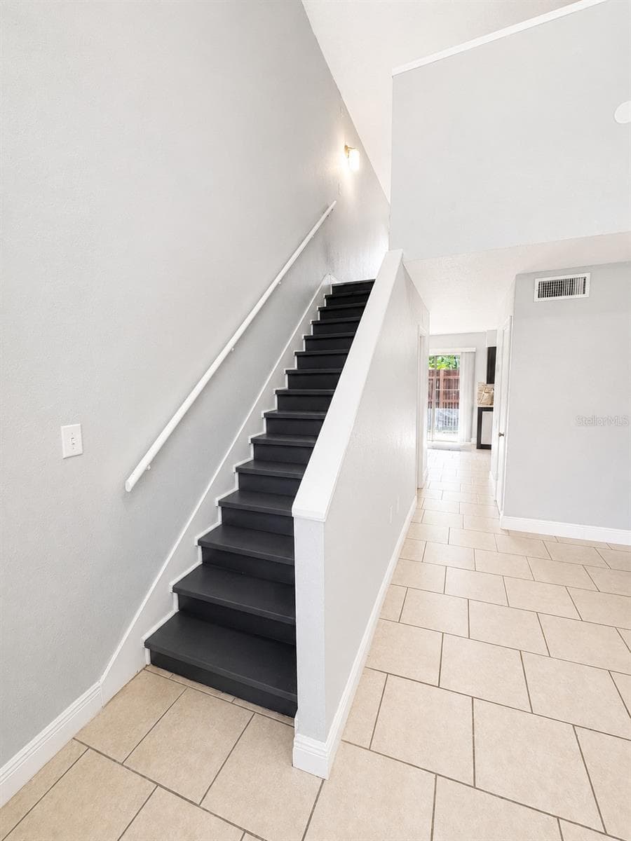4001 WOODFERN DRIVE — photo 10 of 17