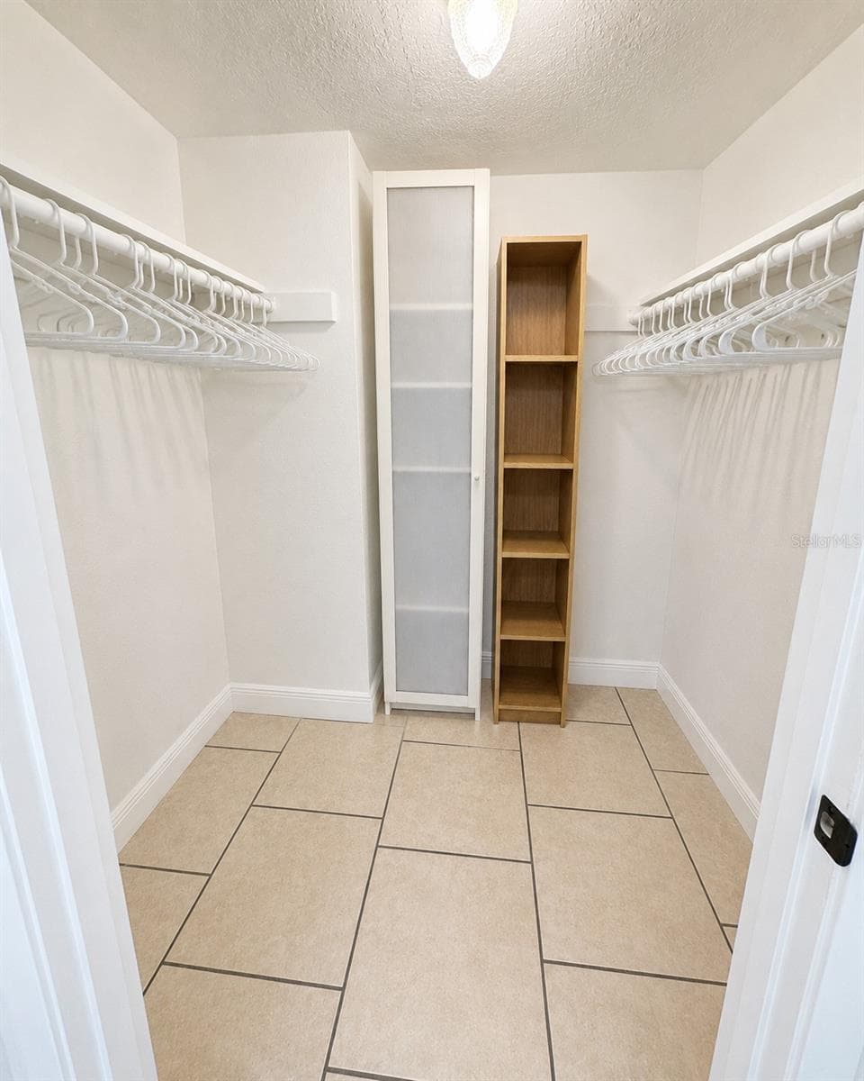 4001 WOODFERN DRIVE — photo 16 of 17