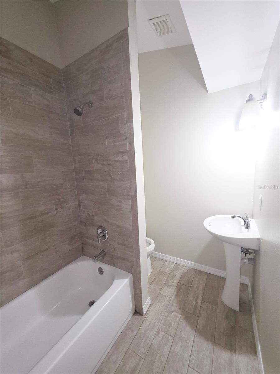 623 DEXTER DRIVE — photo 13 of 29
