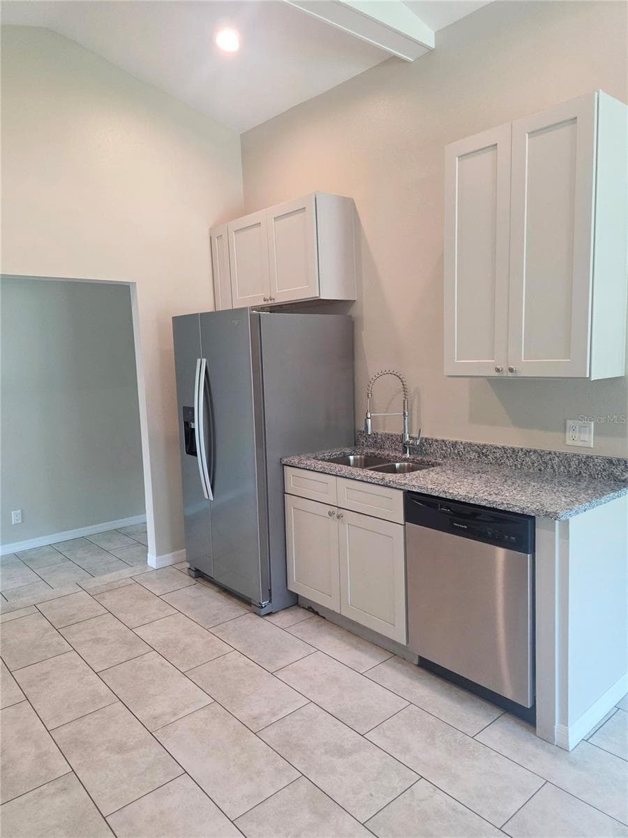 623 DEXTER DRIVE — photo 8 of 29
