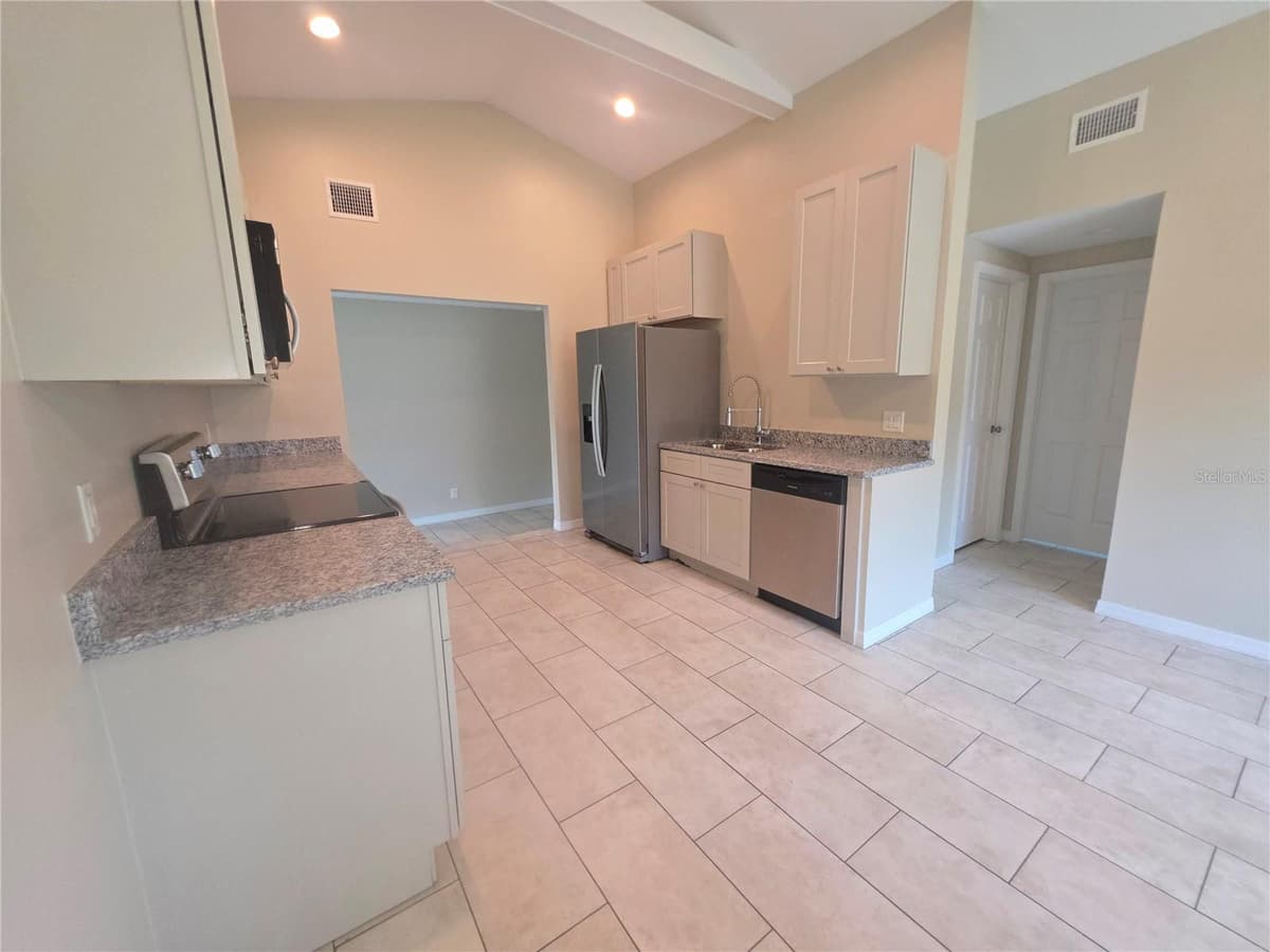 623 DEXTER DRIVE — photo 6 of 29