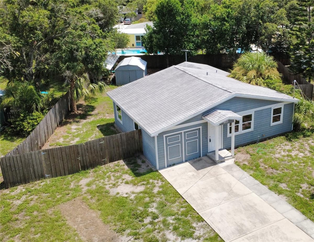 623 DEXTER DRIVE — photo 1 of 29