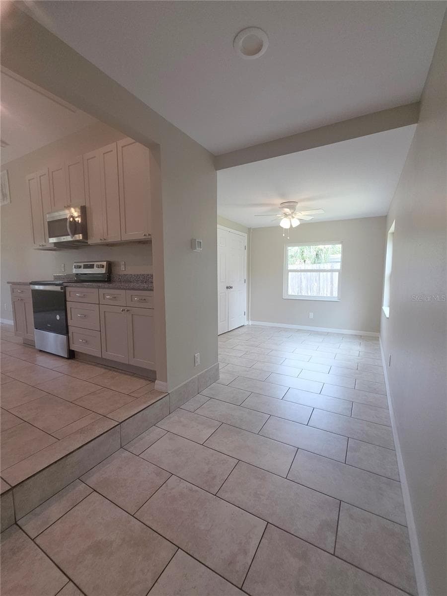 623 DEXTER DRIVE — photo 15 of 29