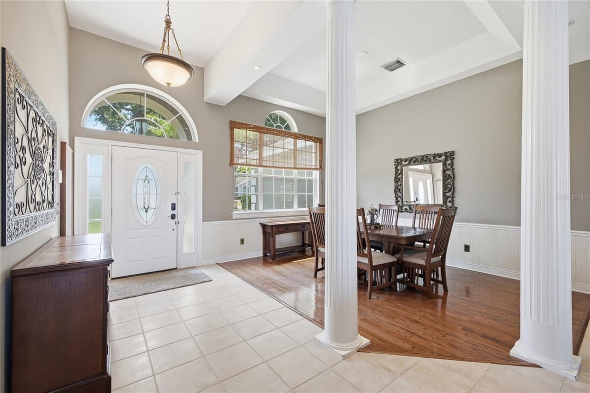 5713 LIBERTY GARDEN COURT — photo 5 of 36