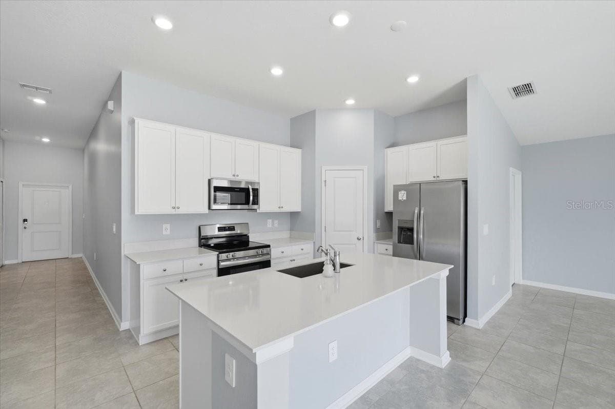 1033 HOLDEN WAY — photo 11 of 34