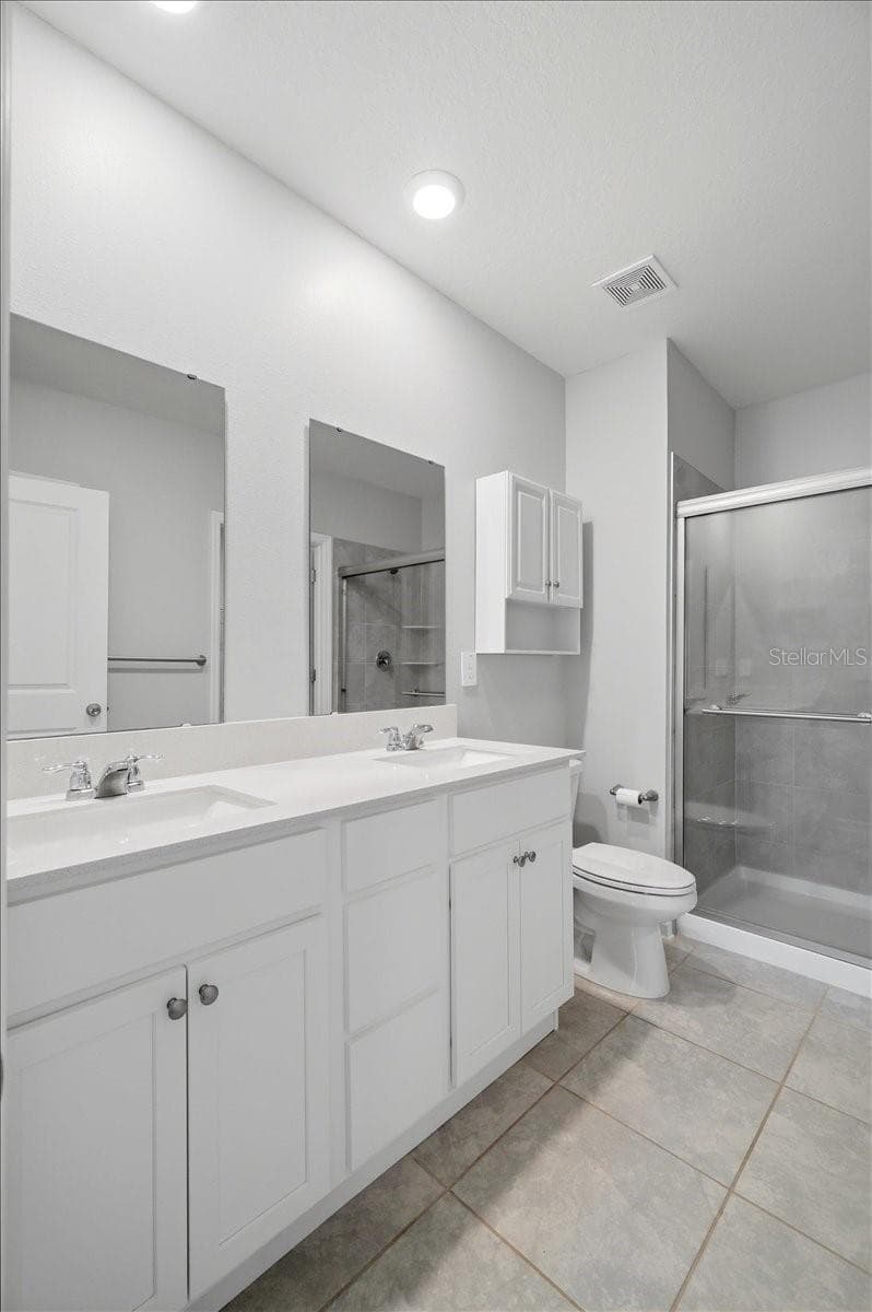 1033 HOLDEN WAY — photo 17 of 34