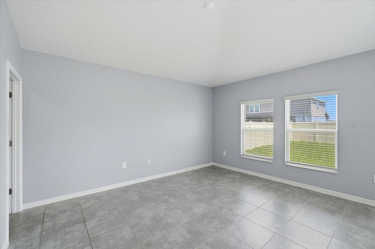 1033 HOLDEN WAY — photo 5 of 34