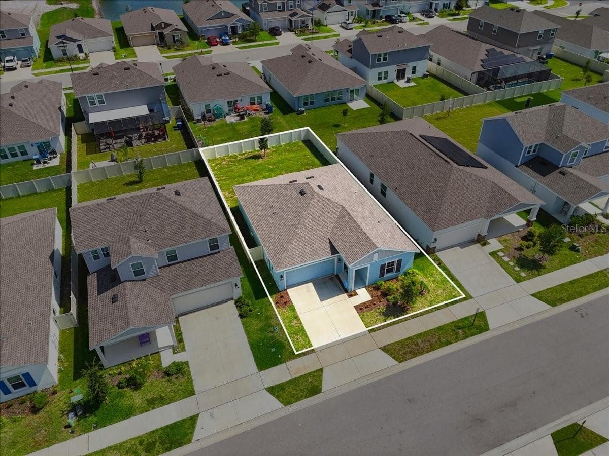 1033 HOLDEN WAY — photo 31 of 34