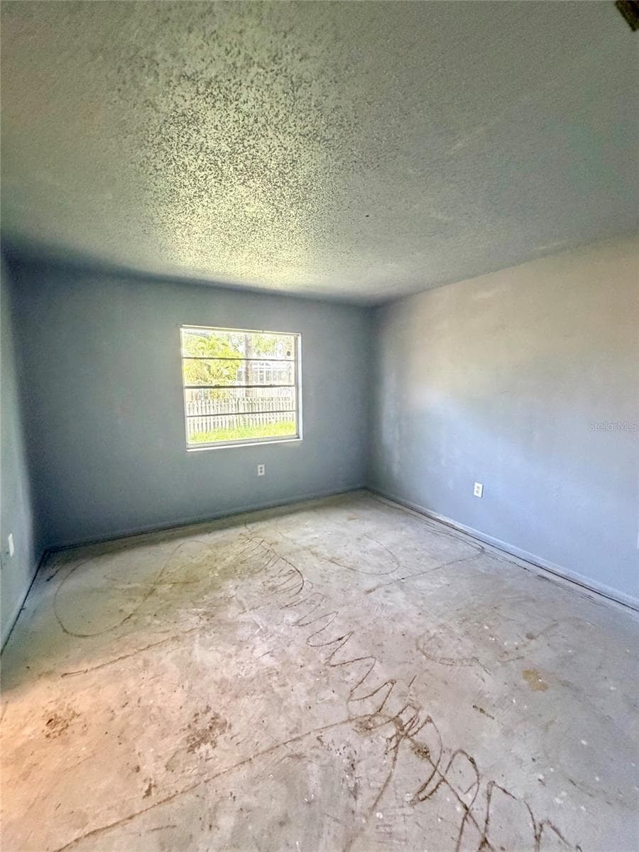 1306 DUKES DRIVE — photo 8 of 18