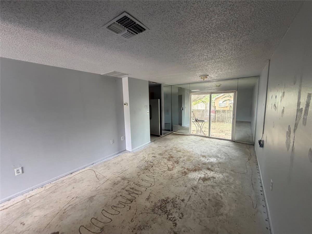 1306 DUKES DRIVE — photo 3 of 18