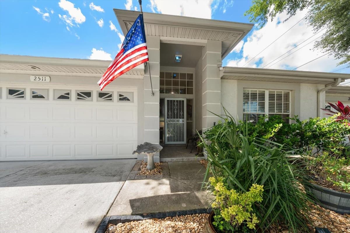 2511 ESTANCIA BOULEVARD — photo 2 of 41