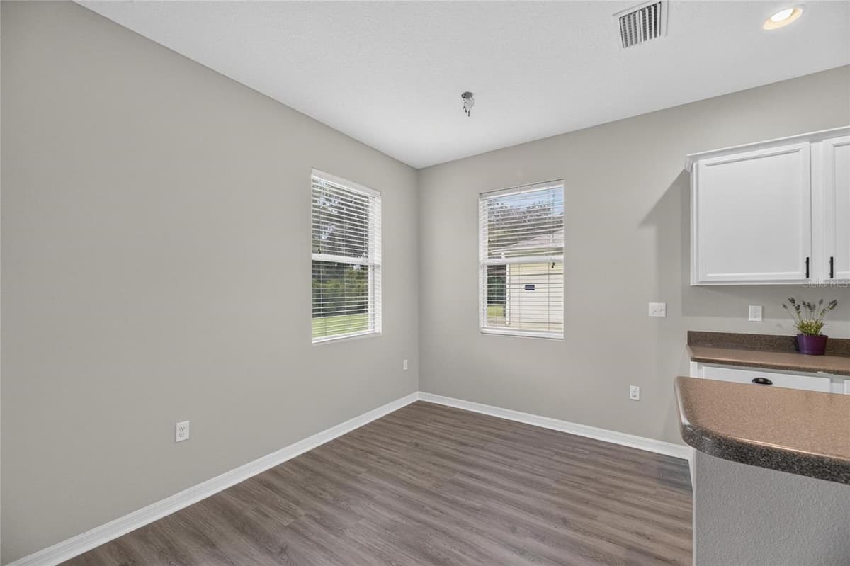2637 WALDEN WOODS DRIVE — photo 7 of 43
