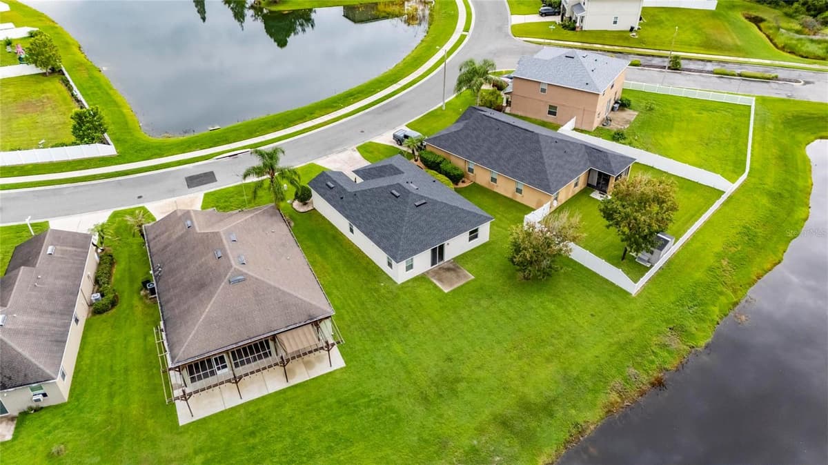 2637 WALDEN WOODS DRIVE — photo 40 of 43